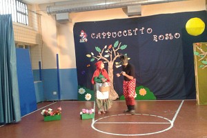 ...ma nel bosco incontra il lupo...