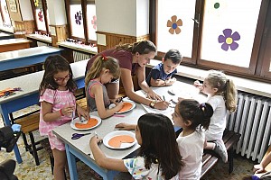 Attivit� in lingua inglese con la teacher Nora